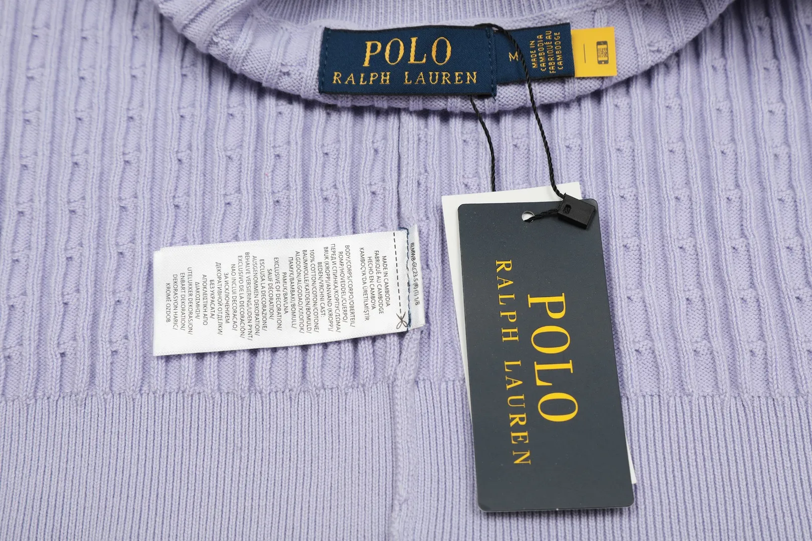 🅿️210 "Top quality" Style number: DS005# (not off the shelves all year round) [Ralph Lauren round neck solid color pony embroidered logo knitted cardigan long sleeves] ✅Ralph Lauren classic basic versatile twist knitted cardigan long sleeves ✅Main supplier platform live broadcast Wholesale entities Replenish when out of stock Not off the shelves ✅ZP quality 1:1 version Scan the code to enter the GF website Counter quality ✅Details and quality are the only one in Guangzhou. Imported quality cotton yarn, focusing on high-end, cost-effective, good quality needless to say. ✅The same style as Zhao Lusi is really amazing, so sweet, so beautiful. This cardigan is really good-looking. Rose red and white label Big red and blue label